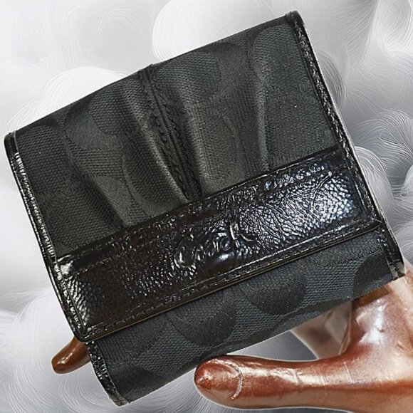 Coach Soho Pleated Signature “C” Black Jacquard Bifold Envelope Wallet - Picture 2 of 6